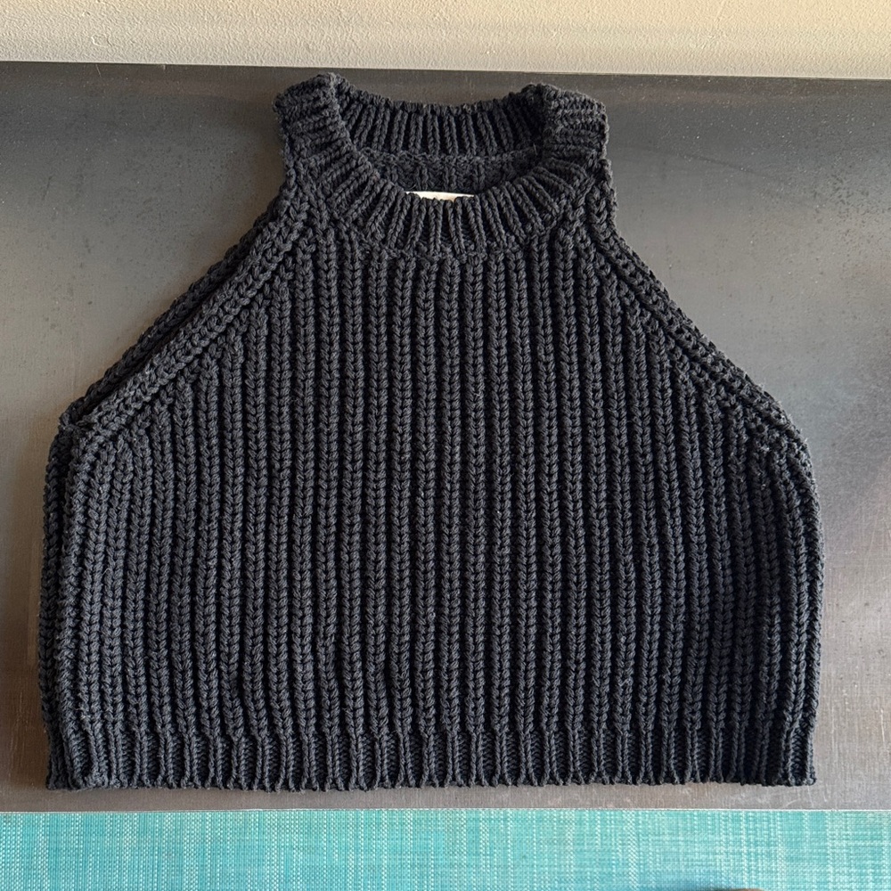 Cordera Cotton Knit Tank, Cropped Racerback, One Size, Excellent Condition